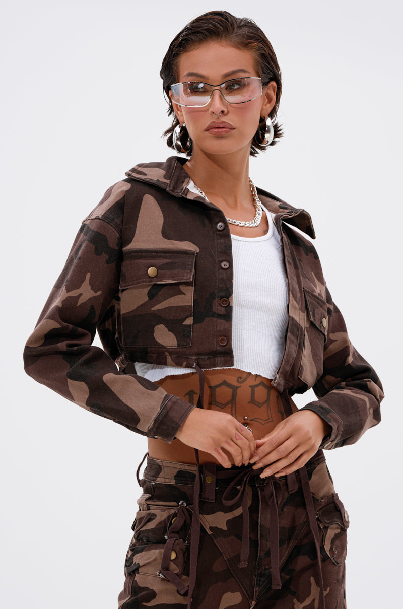 CANT SEE ME BROWN CAMO CROPPED BUTTON DOWN