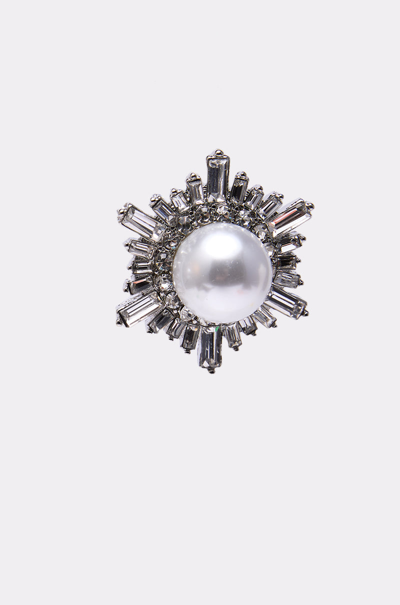 TAY EARRING