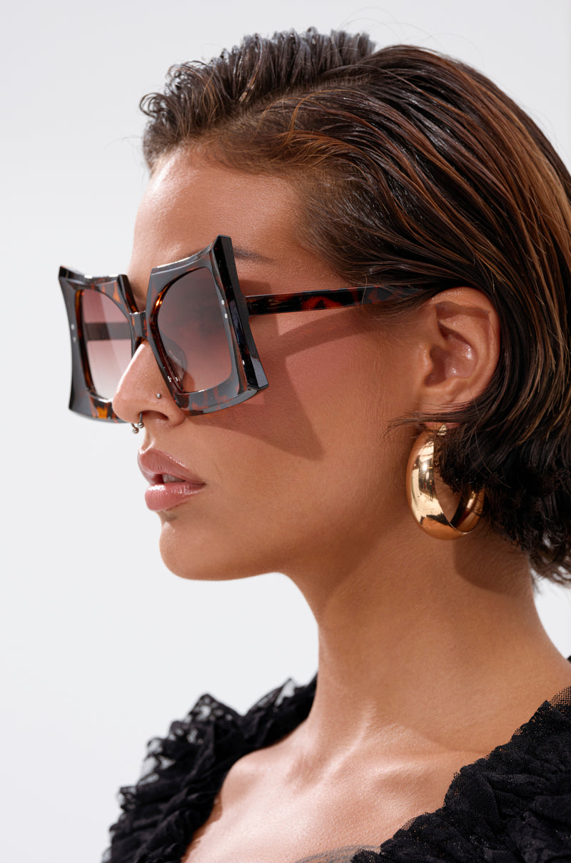 SHELLY SUNGLASSES
